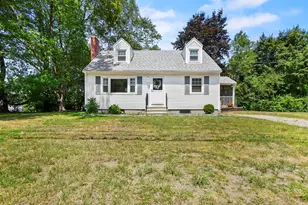 882 Salem St, Groveland, MA 01834 - Photo 1