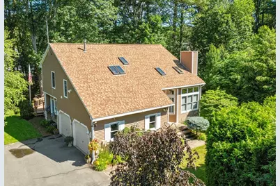 277 Willard St, Leominster, MA 01453 - Photo 1