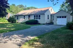 20 Harold St, Holden, MA 01520 - Photo 1