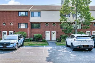 54 Sterling Ln, Haverhill, MA 01835 - Photo 1