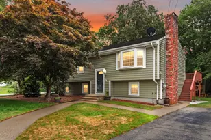 2 Glen Eagle Cir, Attleboro, MA 02703 - Photo 1