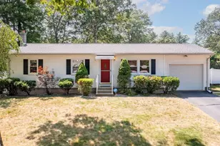 60 Saffron Cir, Springfield, MA 01129 - Photo 1