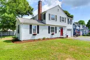 12 Ferncroft Rd, Shrewsbury, MA 01545 - Photo 1