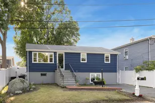 29 Clinton Ave, Saugus, MA 01906 - Photo 1