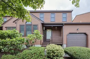 21 Hawthorne Village, Franklin, MA 02038 - Photo 1