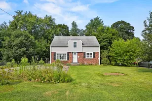 5 Ashton St, Oxford, MA 01540 - Photo 1