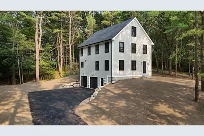 34 Summit Ave, Amesbury, MA 01913 - Photo 1