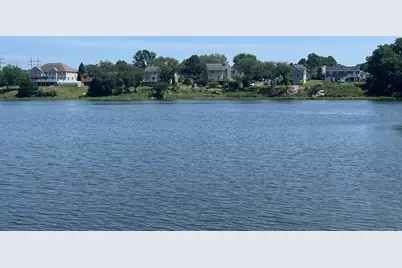 22 Eisenhower Rd, Swansea, MA 02777 - Photo 1