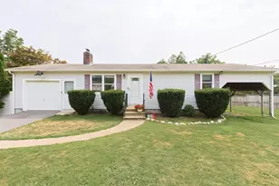 2 Meadowview Ln, Milford, MA 01757 - Photo 1