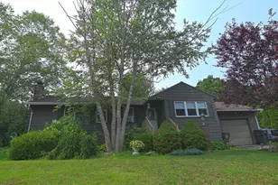 19 Locust St, Westfield, MA 01085 - Photo 1