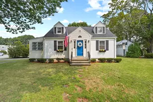 103 Pearl St, Woburn, MA 01801 - Photo 1