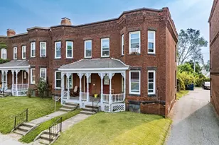 526 Pleasant St, Holyoke, MA 01040 - Photo 1