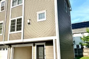 26 Floyd St, Waltham, MA 02453 - Photo 1