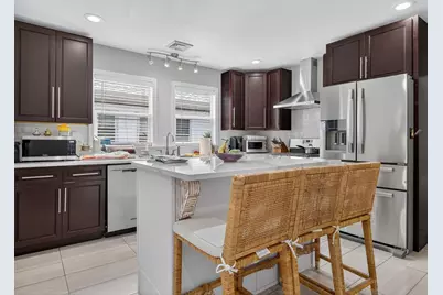 81 Bailey Rd #2, Somerville, MA 02145 - Photo 1