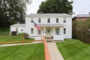 13 Wilson St, Clinton, MA 01510 - Photo 1