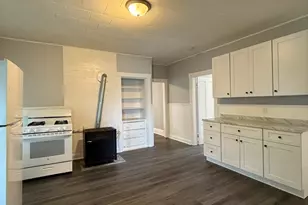 62 Harrison St, Worcester, MA 01604 - Photo 1