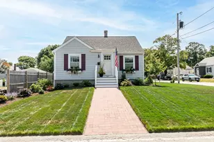 567 Buffinton St, Somerset, MA 02726 - Photo 1