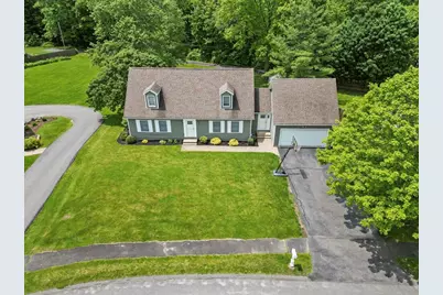 4 Faucett Ln, Pittsfield, MA 01201 - Photo 1