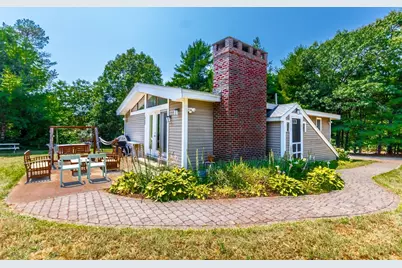 32 N Carver Rd, Wareham, MA 02576 - Photo 1