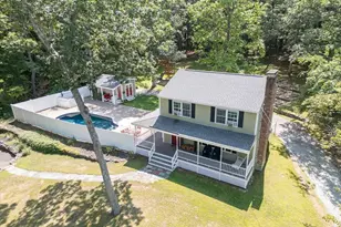 21 Hyacinth Dr, Pepperell, MA 01463 - Photo 1