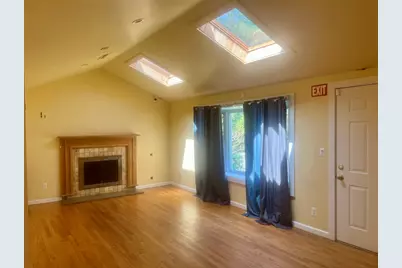 69 Keddy St, Springfield, MA 01109 - Photo 1