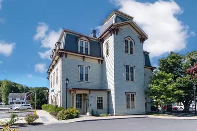 670-672 High Street #3, Westwood, MA 02090 - Photo 1