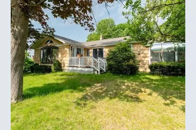 71 Hilltop St, Springfield, MA 01128 - Photo 1