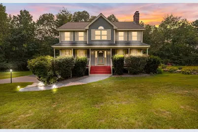 10 Bicknell Dr, Mendon, MA 01756 - Photo 1