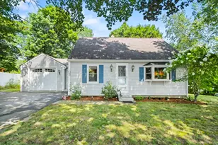 187 Whalom Rd, Lunenburg, MA 01462 - Photo 1