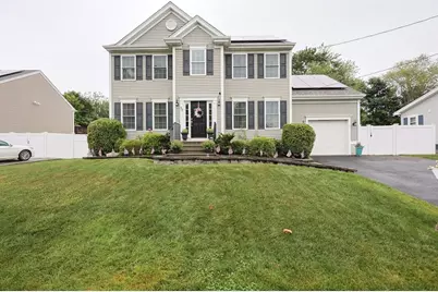 957 Glen St, New Bedford, MA 02745 - Photo 1