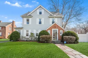 225 Gillette, Springfield, MA 01118 - Photo 1