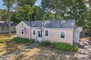 7 Freeman St, Bourne, MA 02532 - Photo 1