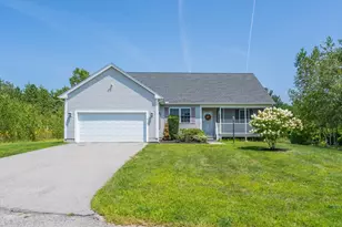 16 Concord Ct, Webster, MA 01570 - Photo 1