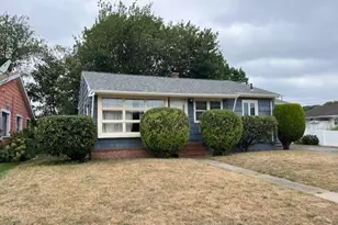 161 Portland St, New Bedford, MA 02744 - Photo 1