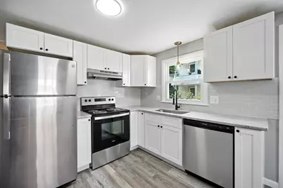 55 Governor St, Springfield, MA 01104 - Photo 1