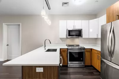 999 Hancock St #513, Quincy, MA 02129 - Photo 1