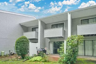 555 Russell Rd, Westfield, MA 01085 - Photo 1