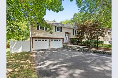 26 Johanna Dr, Reading, MA 01867 - Photo 1