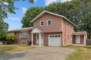 15 Scenna Rd, Beverly, MA 01915 - Photo 1