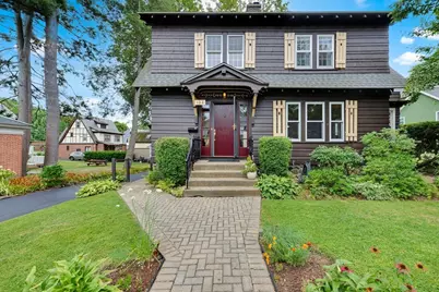 122 Longfellow Rd, Worcester, MA 01602 - Photo 1