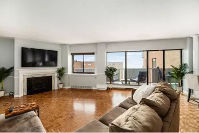 300 Lynn Shore Dr #807, Lynn, MA 01902 - Photo 1