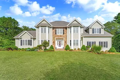 8 Vandoorn Ave, Foxboro, MA 02035 - Photo 1