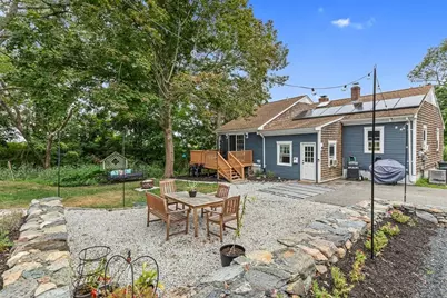 7 Ocean View Ave, Swansea, MA 02777 - Photo 1