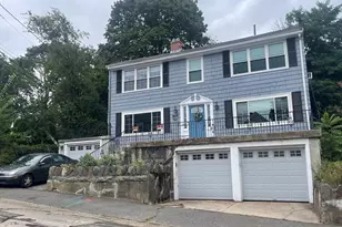 39 Prospect St, Marblehead, MA 01945 - Photo 1