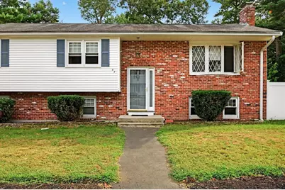 27 High St, Bellingham, MA 02019 - Photo 1