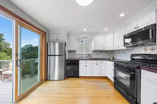 18 Appleby Rd, Salem, MA 01970 - Photo 1