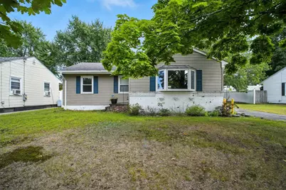 19 Metzger Pl, Springfield, MA 01104 - Photo 1