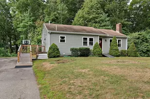 133 Hobomock St, Pembroke, MA 02359 - Photo 1