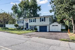 29 Glenwood Dr, Lawrence, MA 01843 - Photo 1