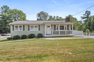 7 Pine Valley Dr, Dracut, MA 01826 - Photo 1